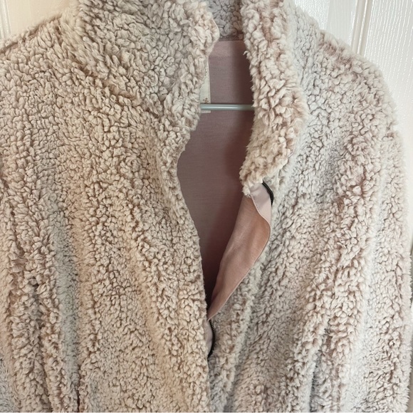 Altar’d State Full Zip Sherpa Jacket - Picture 3 of 5